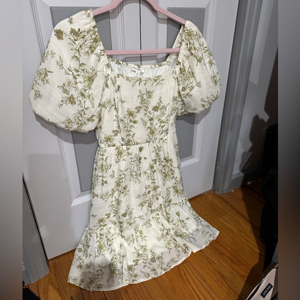 Floral Puff Sleeve Dress